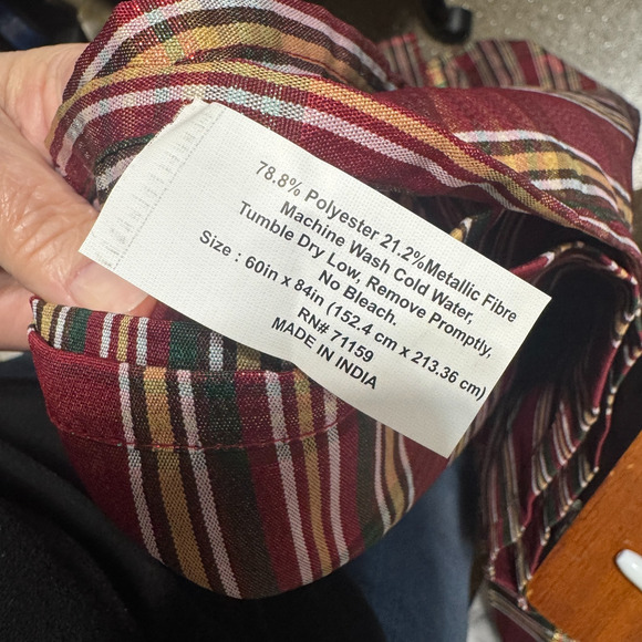 Christmas Plaid Tartan Tablecloth Rectangular red green metallic 60x84" - Picture 6 of 6